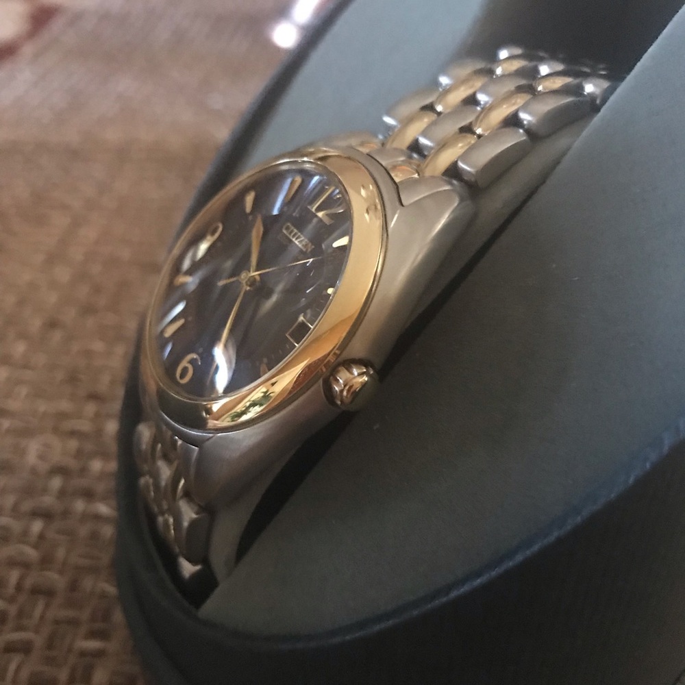 🎉HP🎉NWOT Men’s Citizen Watch🎉 - Picture 2 of 6